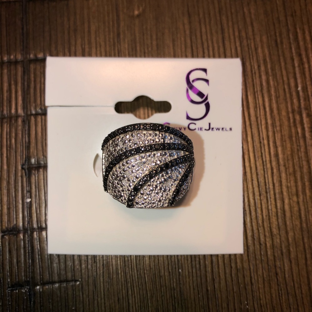 Sterling silver 0.10tcw diamond ring